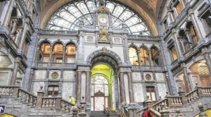 Antwerpen Diamantenviertel Bahnhof Kathedrale