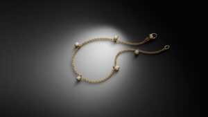 Diamant-Armband aus 750 Gelbgold mit fünf Brillanten, 0,35 ct mit beweglichen Fassungen