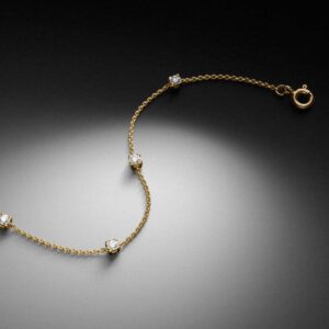 Diamant-Armband aus 750 Gelbgold mit fünf Brillanten, 0,35 ct