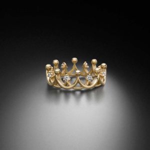 Kronenring mit Diamanten aus Gelbgold - Steinbach Goldschmiede