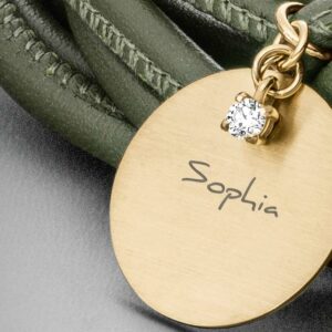 Luxus-Lederarmband Nappaleder olive mit Personalisierung Diamant Karabiner Gelbgold - STEINBACHGoldschmiede