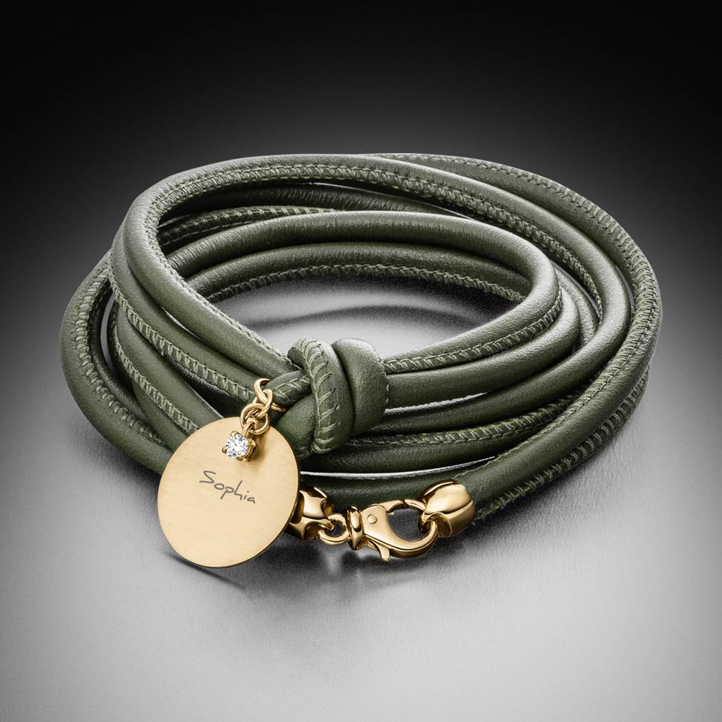 Luxus-Lederarmband Nappaleder olive mit Personalisierung Diamant Karabiner Gelbgold - STEINBACHGoldschmiede