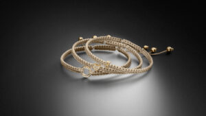 Makramee Armbänder Gelbgold Diamantring Diamantenherz Diamantenbuchstabe STEINBACH Goldschmiede