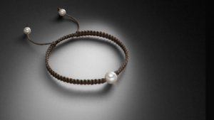 Hochwertiges Makramee Armband mit Perle in braun - Steinbach Godlschmiede