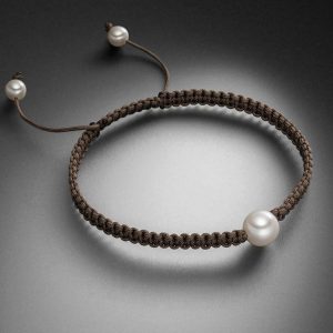 Hochwertiges Makramee Armband mit Perle in braun - Steinbach Godlschmiede