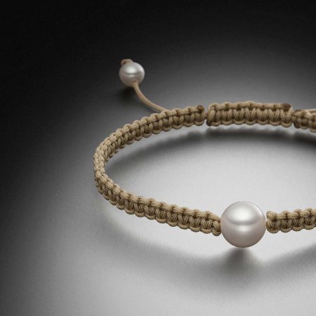 Hochwertiges Makramee Armband mit Perle in sand - Steinbach Godlschmiede