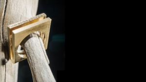 Ring Buch Gelbgold Diamanten - mood Photographie