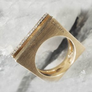 Ring Buch Gelbgold Diamantenlinie - mood Photographie