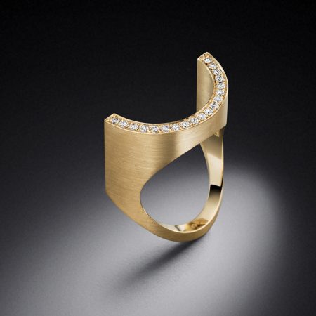 Ring Halbling Diamanten Gelbgold - Steinbach Goldschmiede - Handschmuck - Schmuckdesign Ringdesign