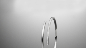 Spannreif Welle Weissgold Diamanten Steinbach Goldschmiede