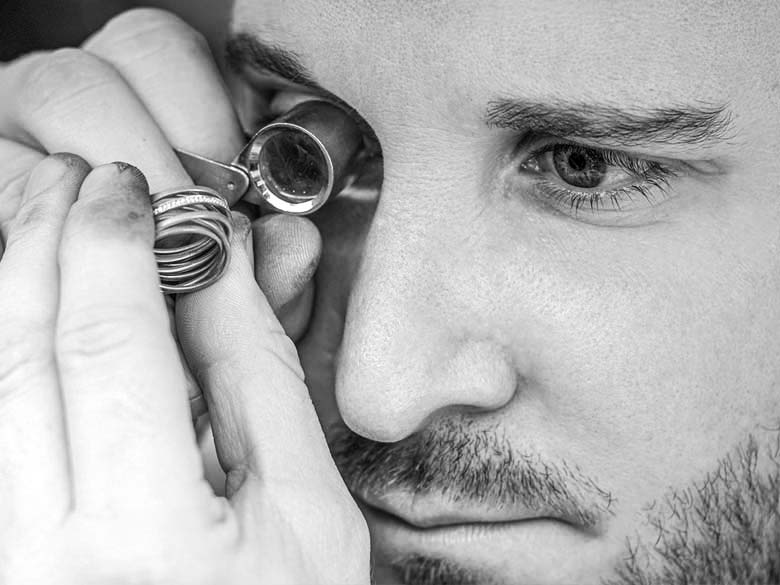 Raphael Steinbach Goldschmied und Schmuckdesigner Diamantenprüfer