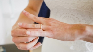 Eckige Eheringe Beisteckring Platin Diamanten - Steinbach Goldschmiede