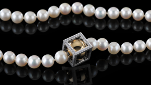 Wechselschliesse Kubus Kugel Diamanten Gelbgold Weissgold Steinbach Goldschmiede